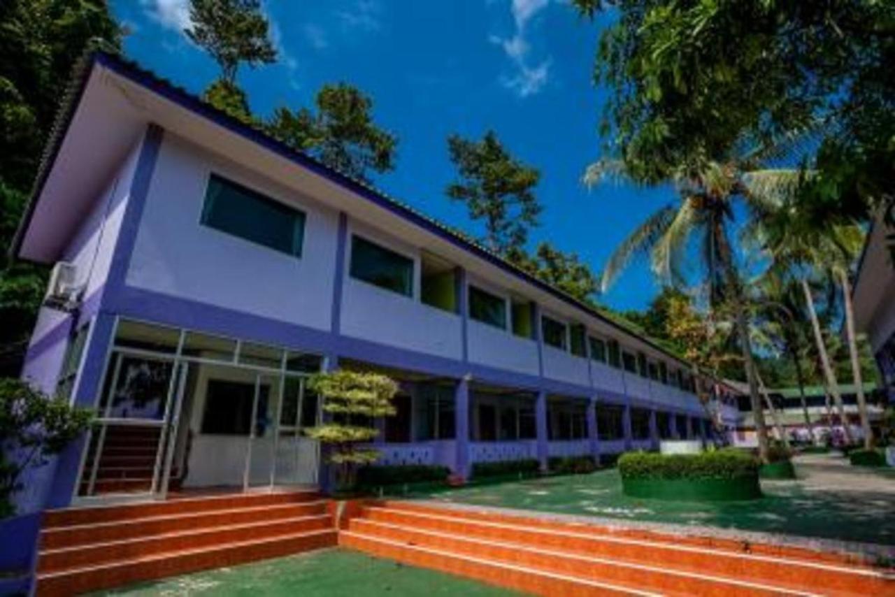 Phi Phi Don Chukit Resort Bagian luar foto