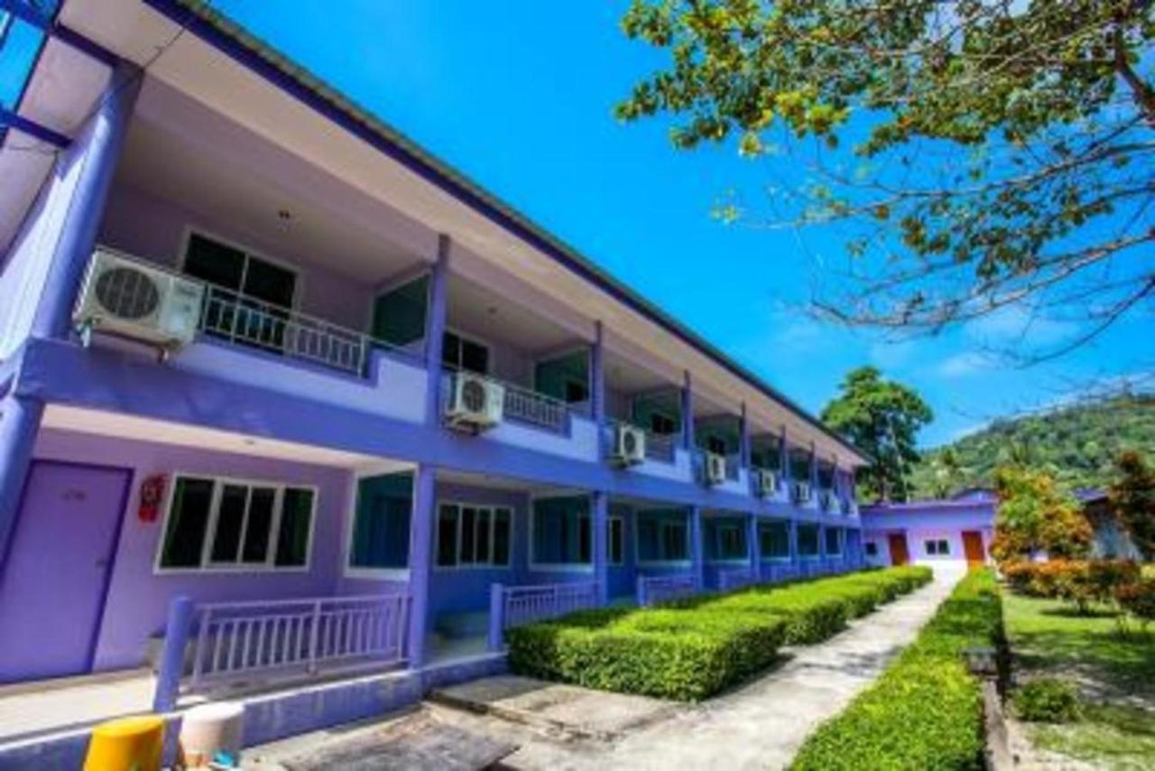 Phi Phi Don Chukit Resort Bagian luar foto