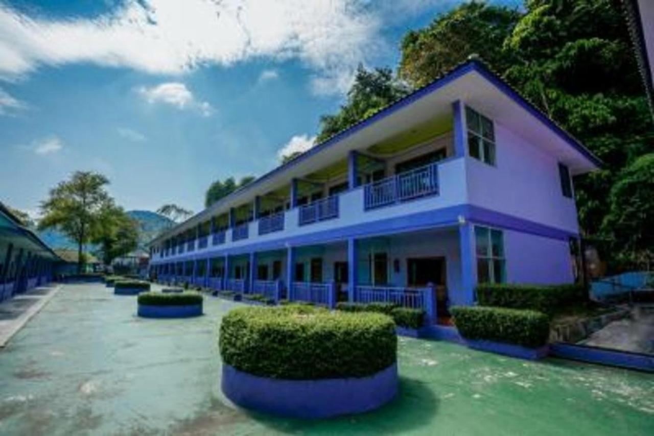Phi Phi Don Chukit Resort Bagian luar foto
