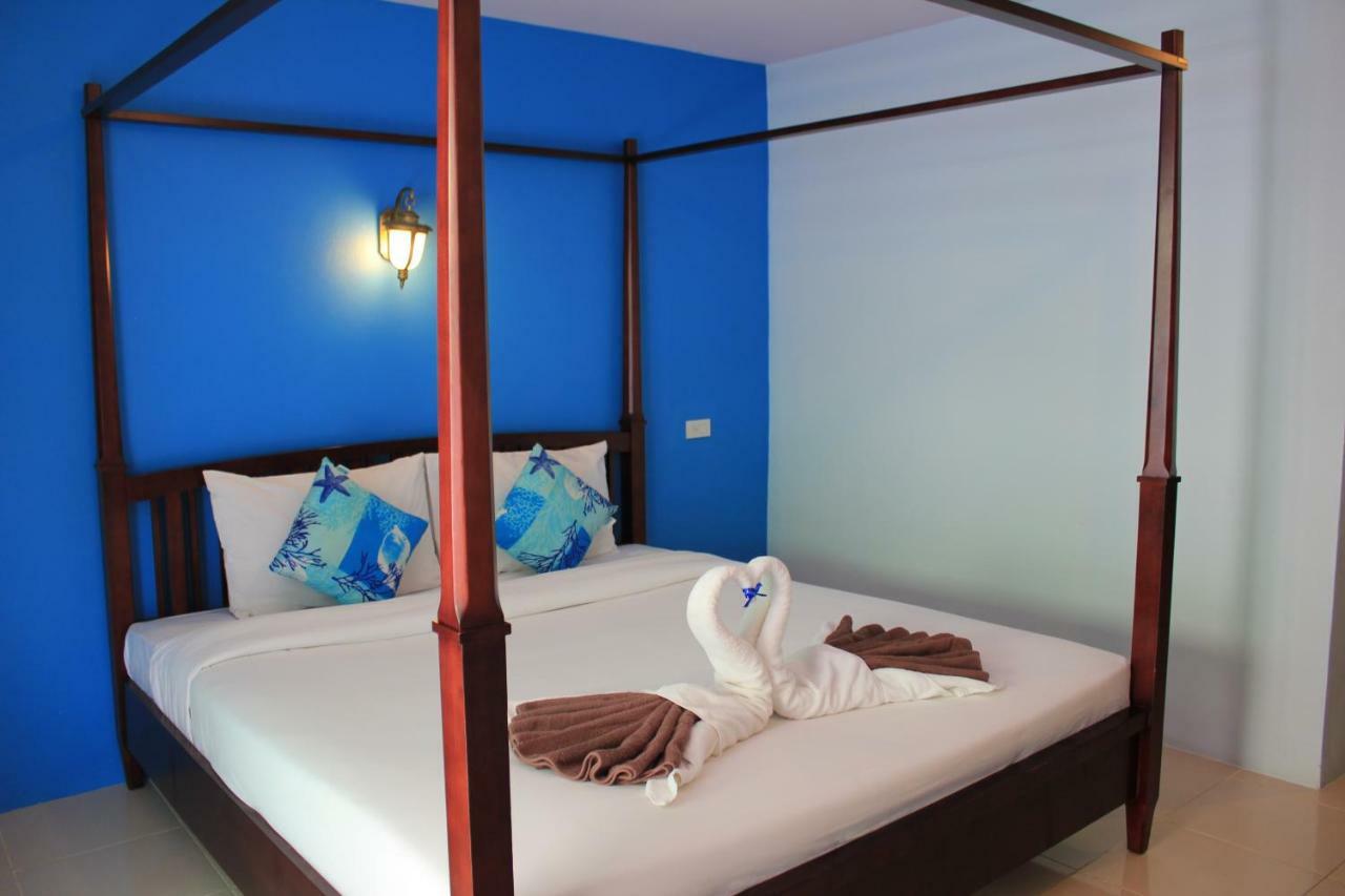 Phi Phi Don Chukit Resort Bagian luar foto