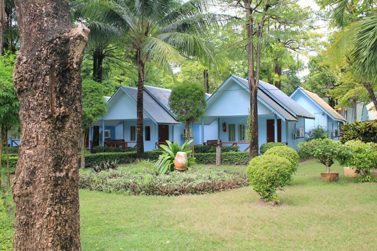 Phi Phi Don Chukit Resort Bagian luar foto