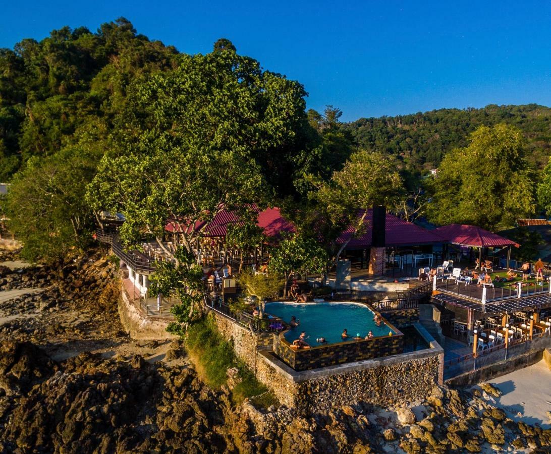 Phi Phi Don Chukit Resort Bagian luar foto